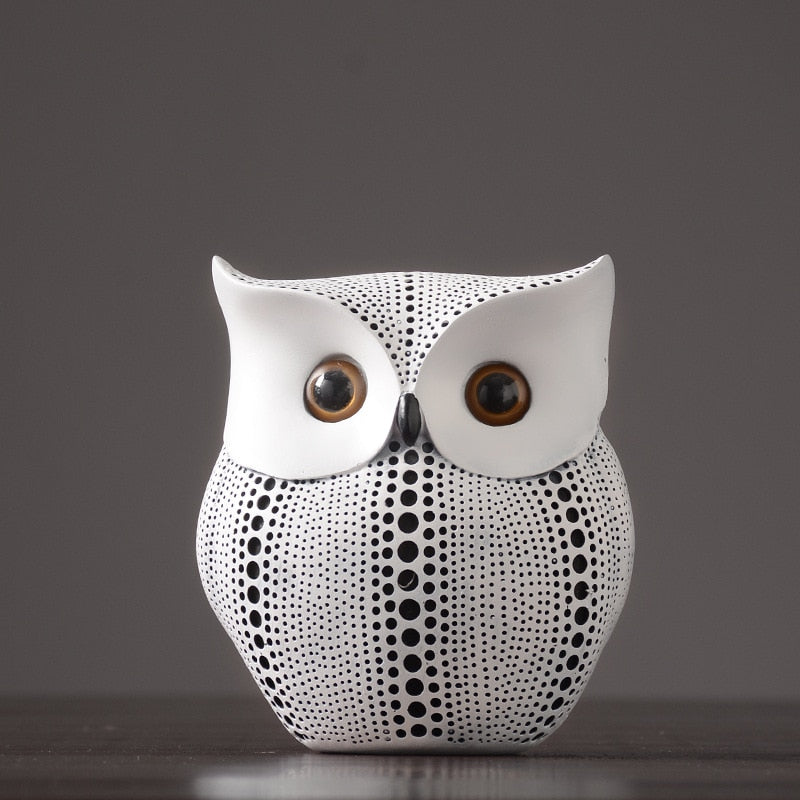 Nordic Style Owls Ornament Owl Resin Craft Lovely Bird Miniatures Figurines for Home Decor Living Room Bedroom Office Decoration
