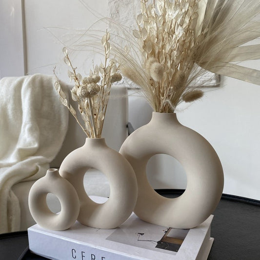 Nordic Ceramic Vase for Pampas Grass Donuts Flower Pot Home Decoration Accessories Office Living Room Interior Table Desk Decor